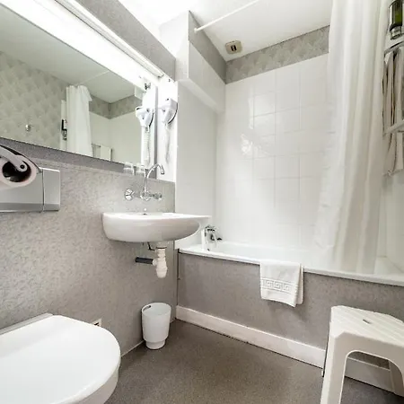 Des Tilleuls Hotel 3*
